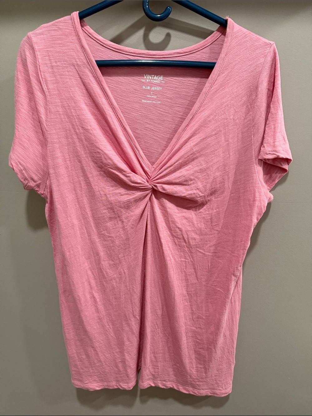 Torrid Pink Twist-Front V-Neck Short Sleeve Tee Size 1